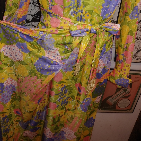 Vintage 70s Beautiful Leslie Fay Floral Maxi Party Dress - Picture 5 of 9